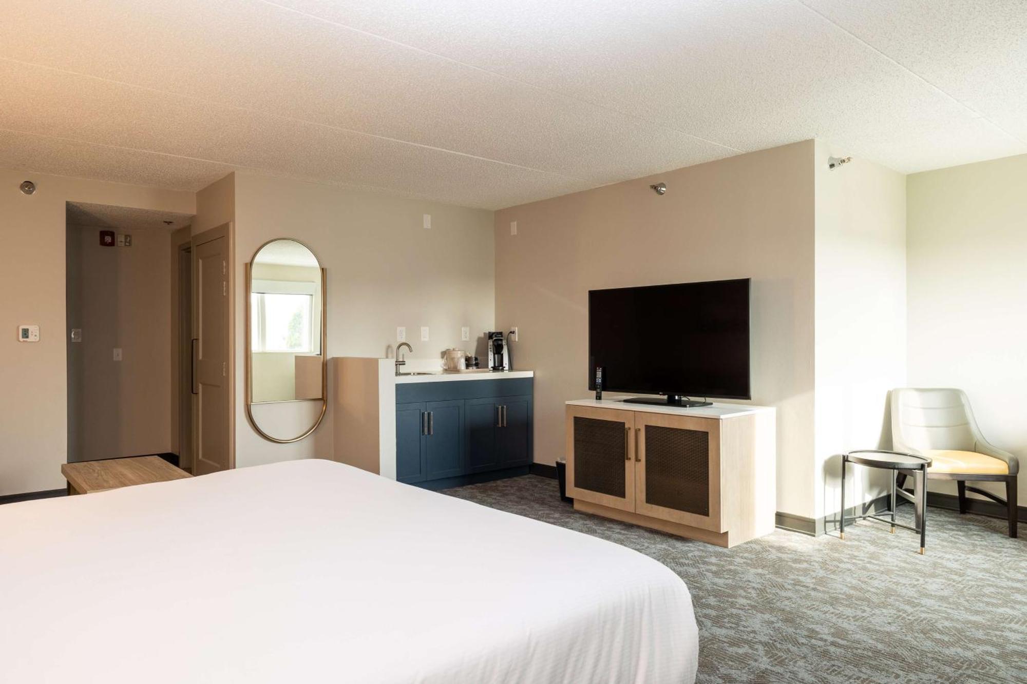 Doubletree By Hilton Austin, Mn Hotell Exteriör bild