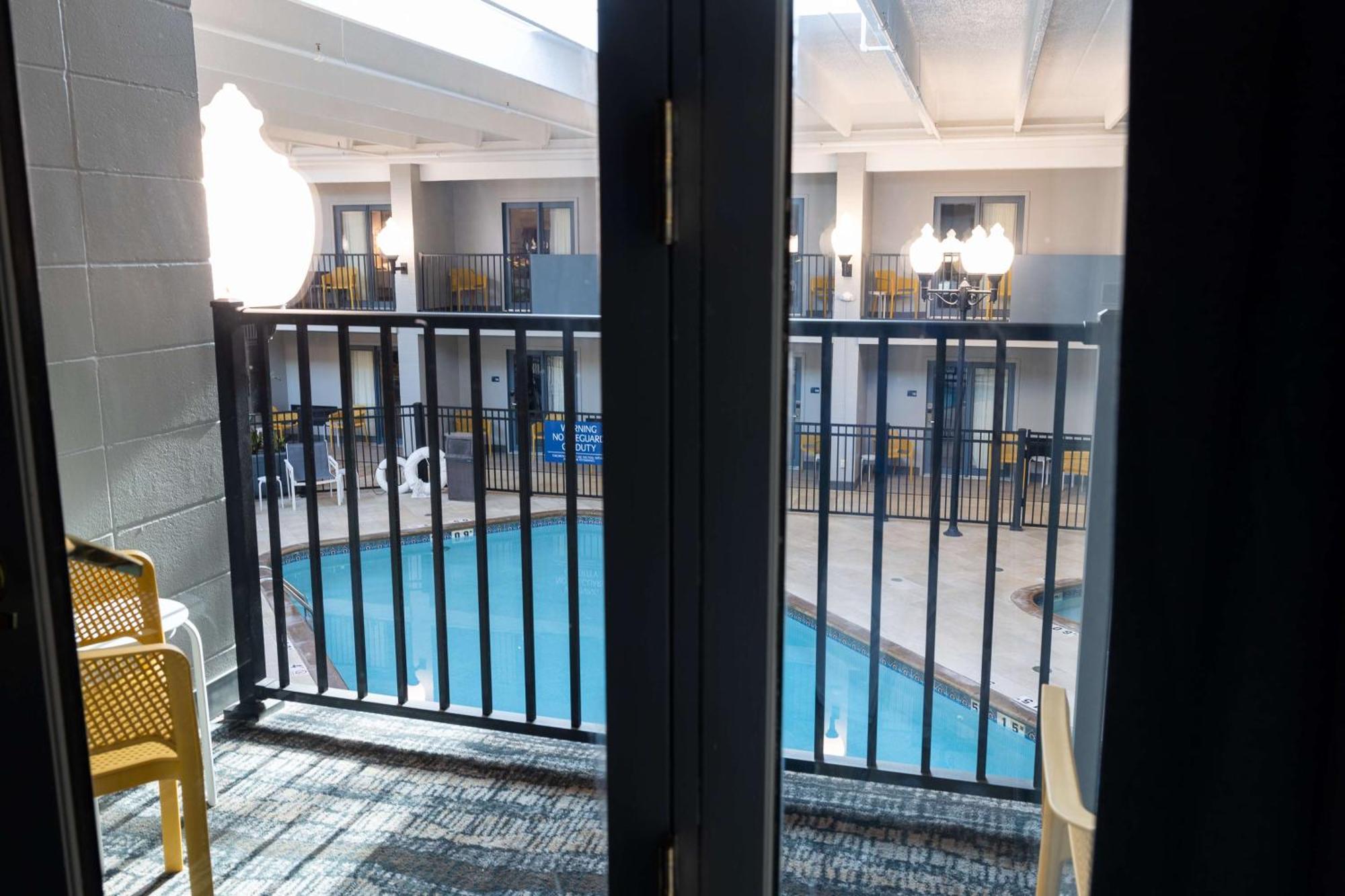 Doubletree By Hilton Austin, Mn Hotell Exteriör bild
